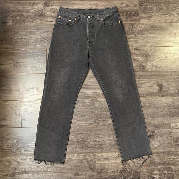 Levi’s 501 Jeans Button Fly raw hem Get off my cloud black wash 29/28 - Picture 5 of 16